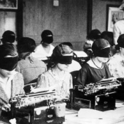 1940s-1950s: Blindfold typing competition, Paris